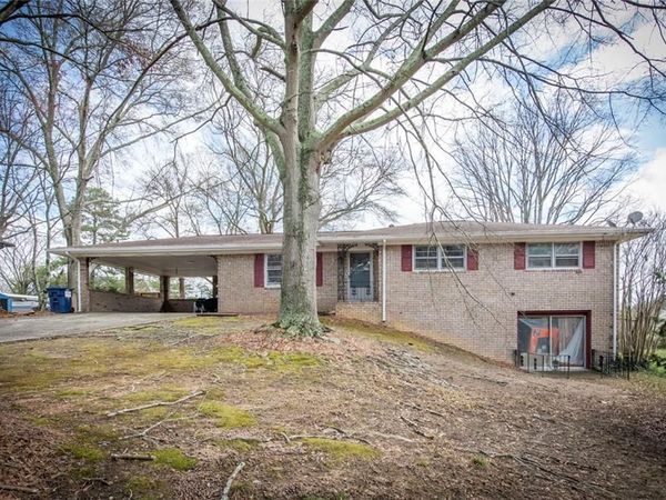 850 Briarwood Trail , Douglasville, GA 30134