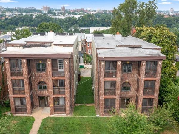 2111 PARK AVENUE, BALTIMORE, MD 21217