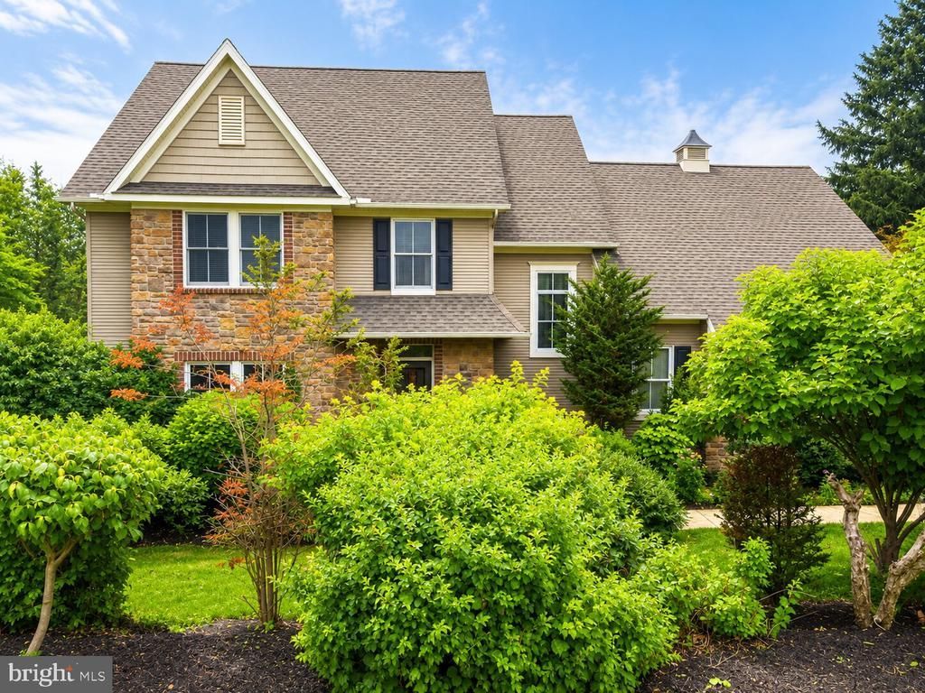 805 N CRESCENT AVENUE, HAMBURG, PA 19526