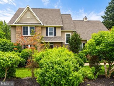 805 N CRESCENT AVENUE, HAMBURG, PA 19526