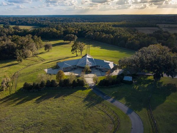 9504 NW HWY 320 , MICANOPY, FL 32667