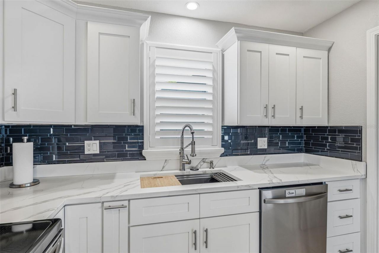 4320 Floramar Terrace , New Port Richey, FL 34652 Photo
