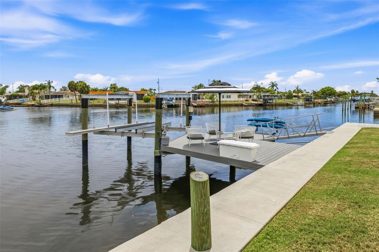 4320 Floramar Terrace , New Port Richey, FL 34652 Photo