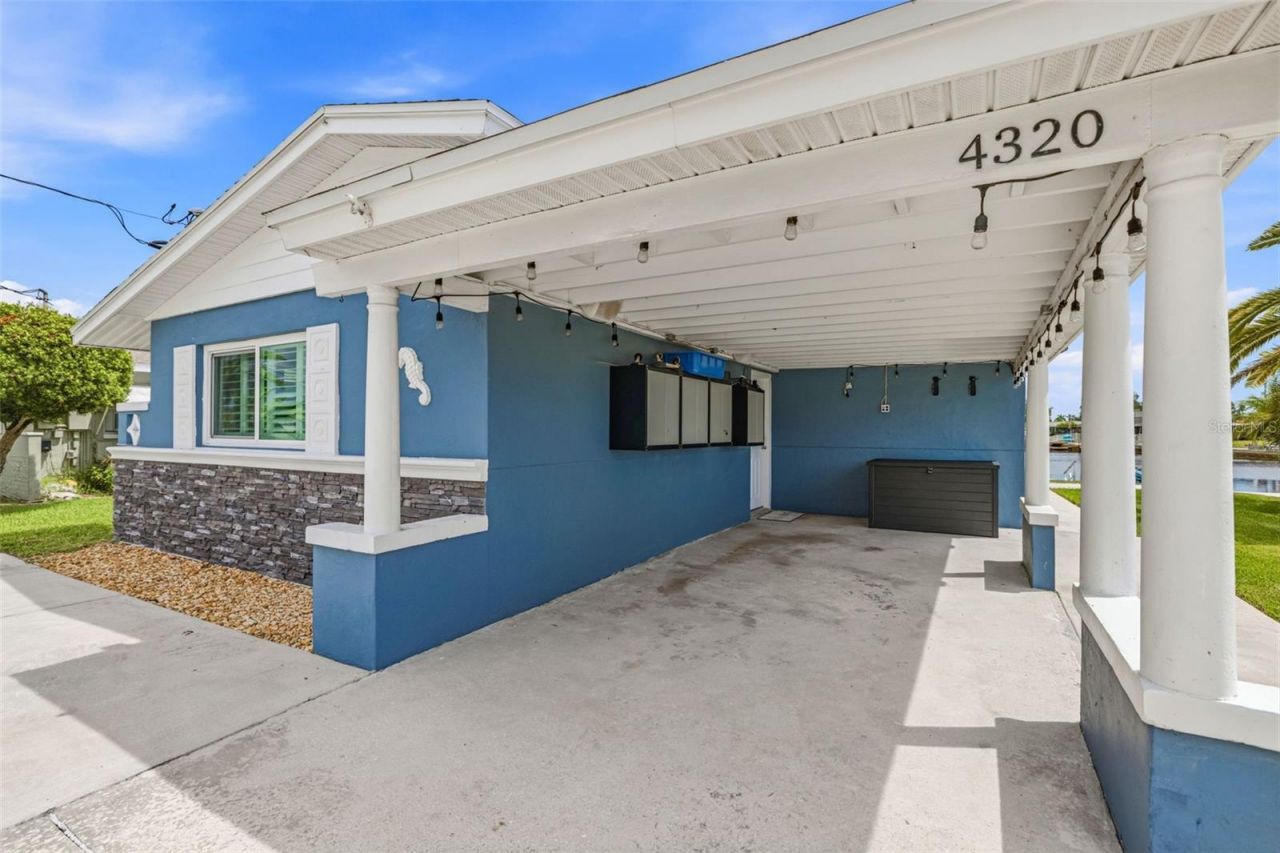 4320 Floramar Terrace , New Port Richey, FL 34652 Photo
