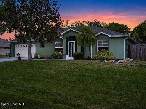 1345 Coventry Circle, Melbourne, FL 32904