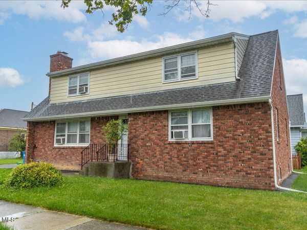 39 Dartmouth Street, Albany, NY 12209