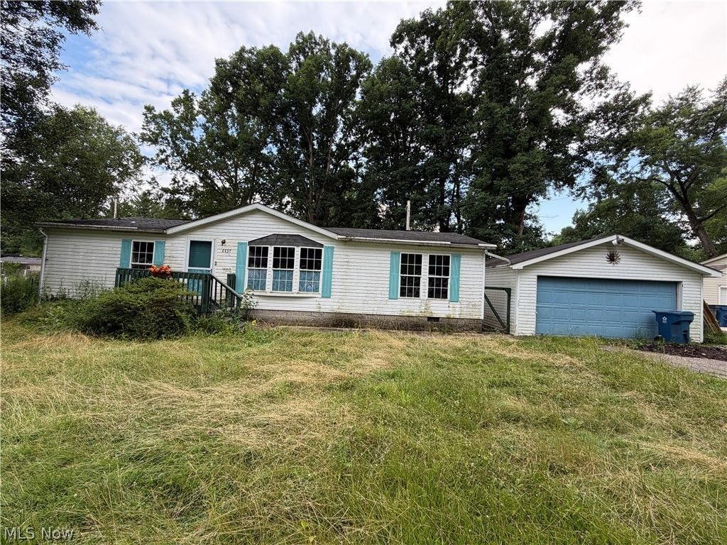 4437 La France , Newton Falls, OH 44444 Main Photo