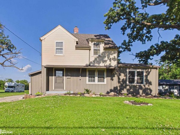 2406 N Court Street, Ottumwa, IA 52501