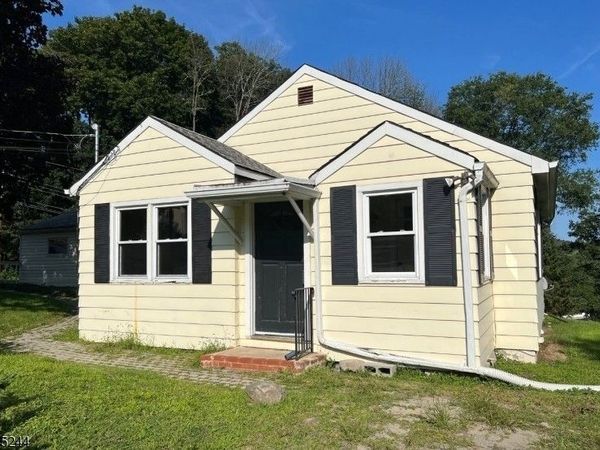 16 Mattison Ave, Branchville, NJ 07826