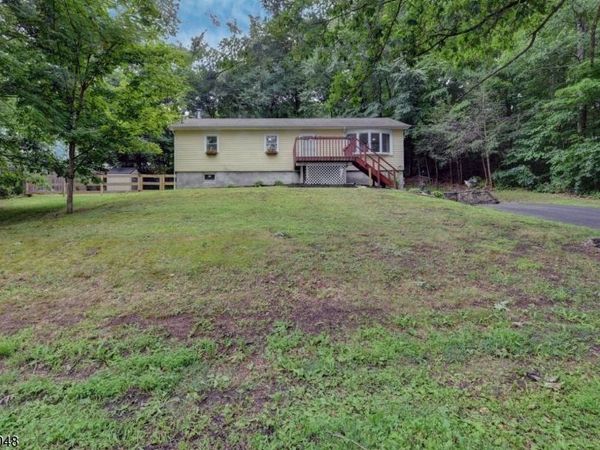 101 Old Clove Rd, Wantage, NJ 07461