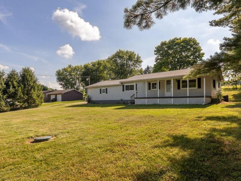 2865 Logan Thornville Road NE, Rushville, OH 43150 Photo 2