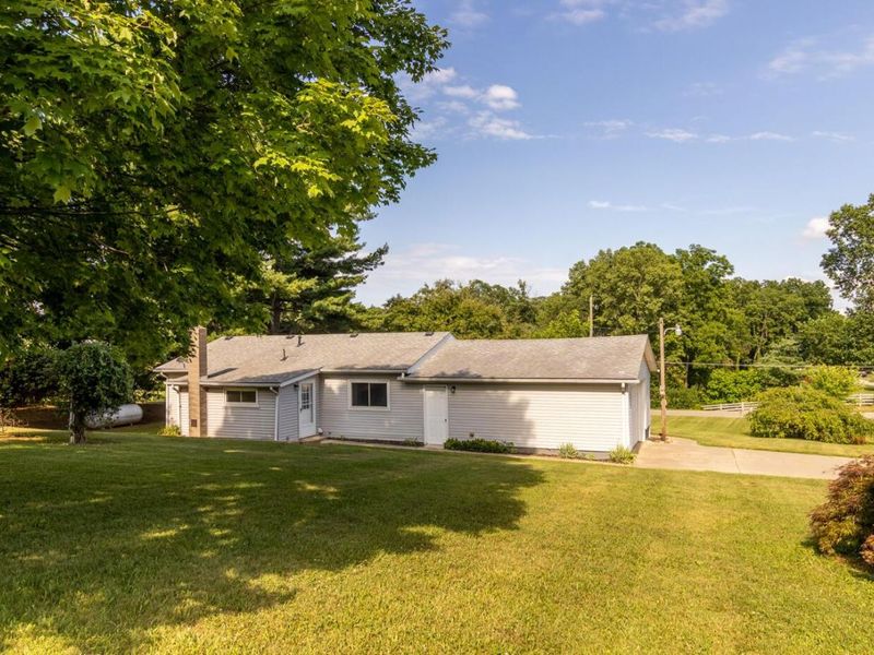 2865 Logan Thornville Road NE, Rushville, OH 43150 Photo 4