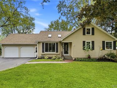 5241 William Street, Lancaster, NY 14086
