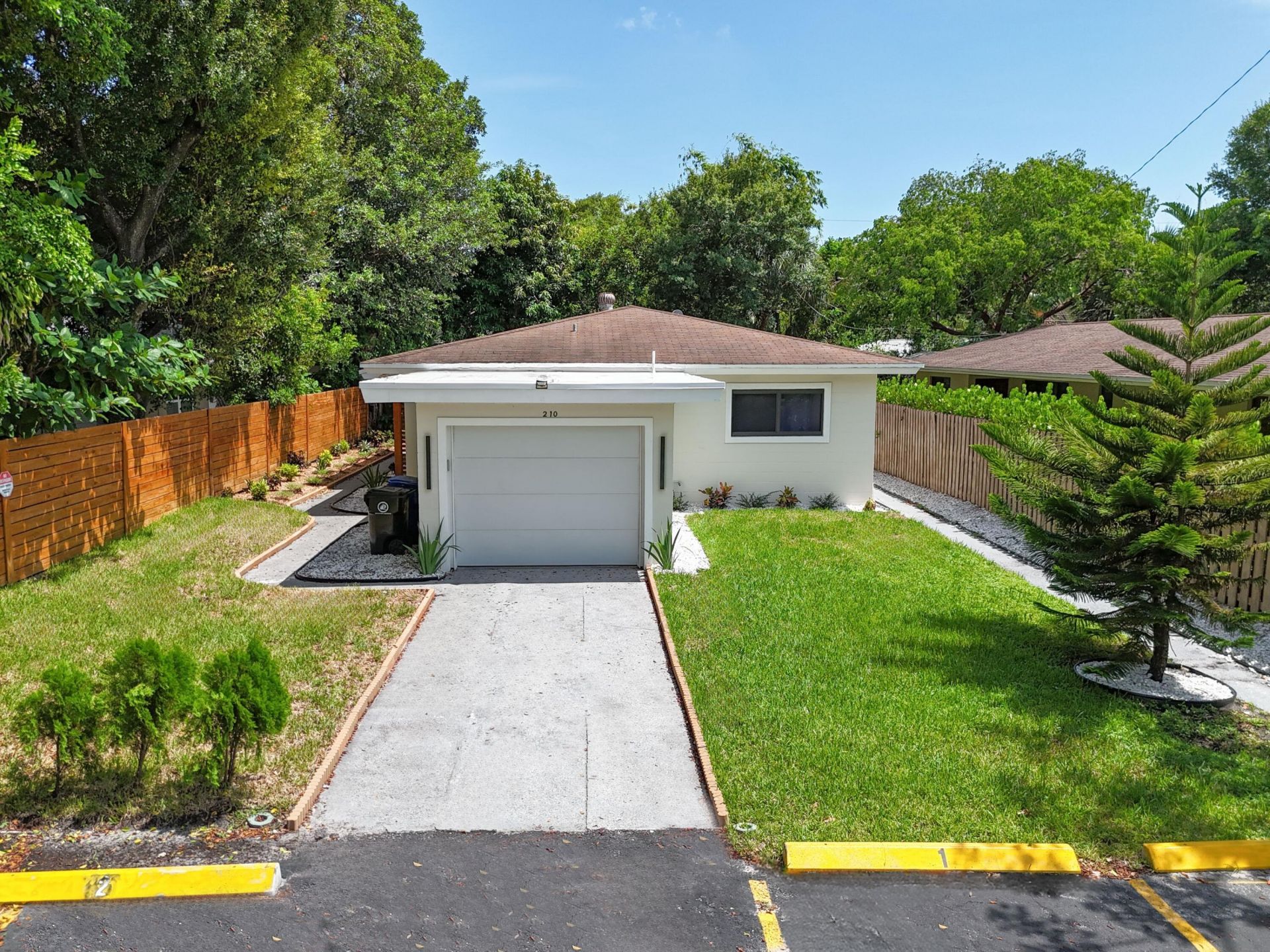 210 SW 11th Street, Unit 1, Fort Lauderdale, FL 33315 Photo