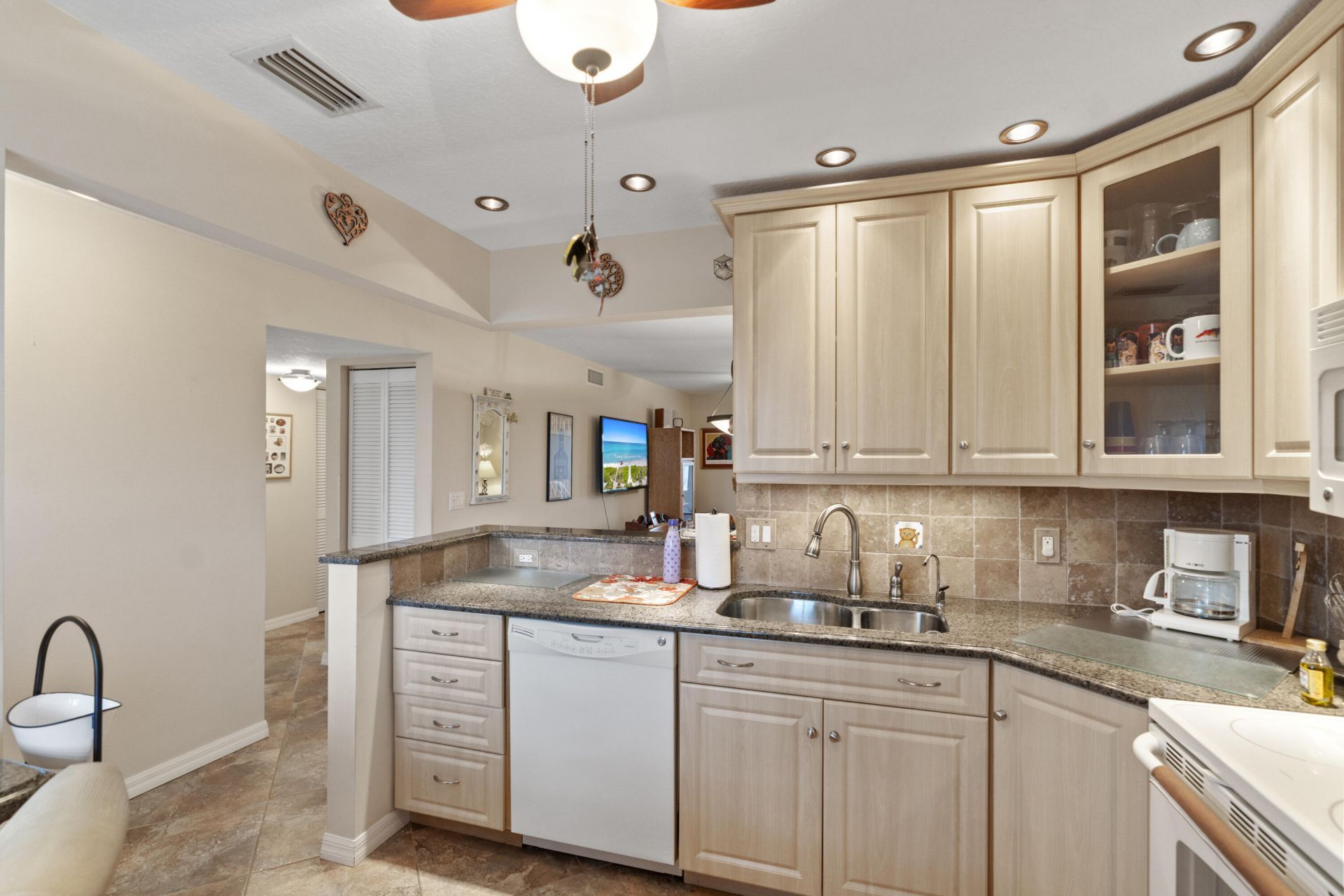 2615 NE 1st Court, Unit 403, Boynton Beach, FL 33435 Photo