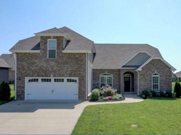 1057 Willow Cir, Clarksville, TN 37043