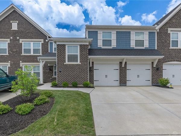 1643 Honey Tree Pl, Sugarcreek Township, OH 45459