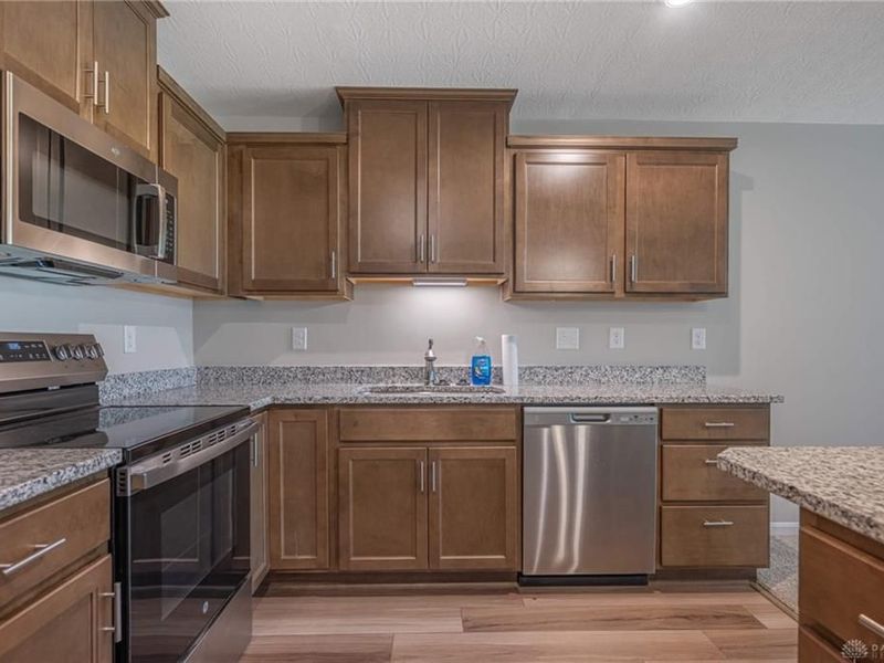 1643 Honey Tree Pl, Sugarcreek Township, OH 45459 Photo 10