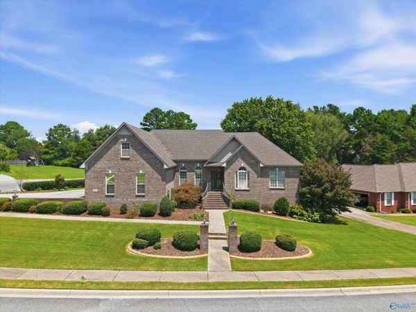 22191 Diamond Pointe Drive, Athens, AL 35613