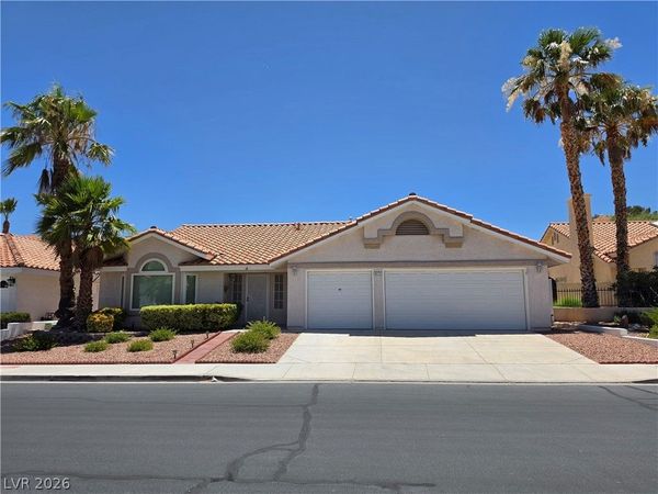 8213 Arch Bay Lane, Las Vegas, NV 89128