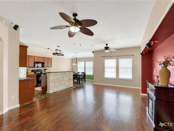 213 Teron Drive, San Marcos, TX 78666