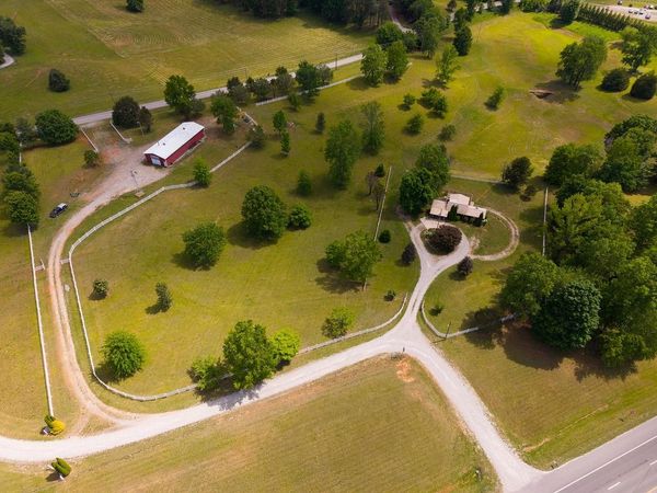 5330 Sparta Hwy., Rock Island, TN 38581