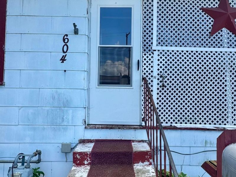 604 W Wheeling Street, Lancaster, OH 43130 Photo 2