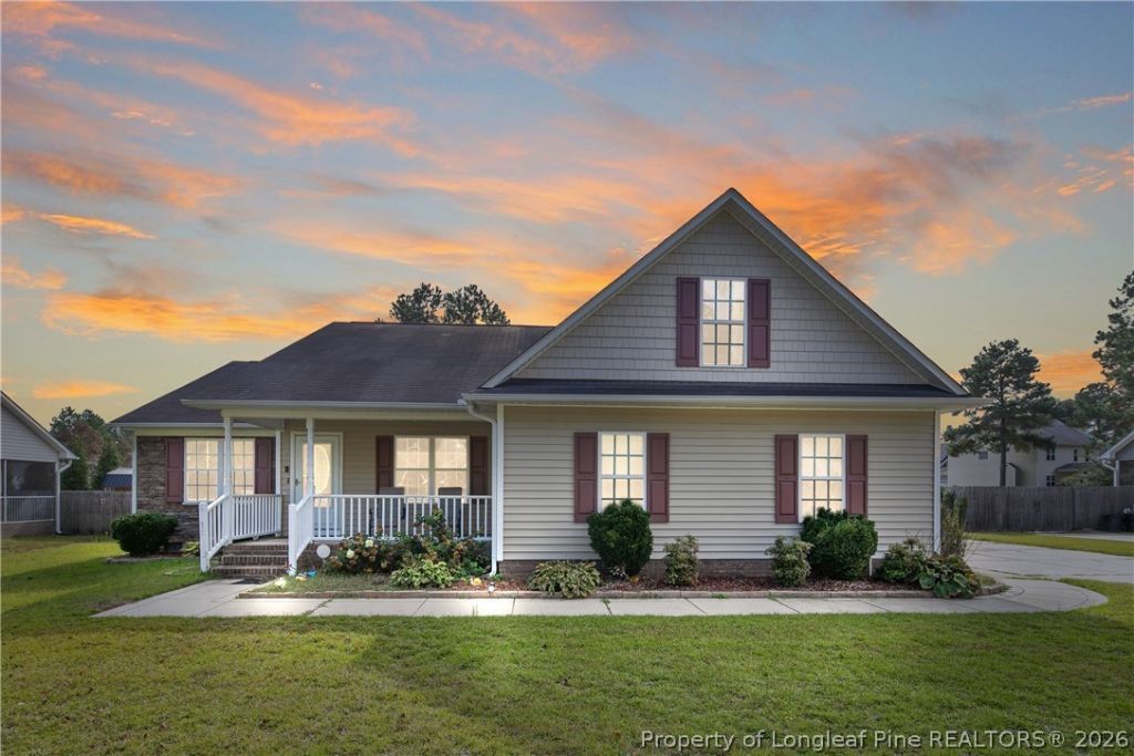 4611 Salem Prince Drive, Hope Mills, NC 28348 Main Photo