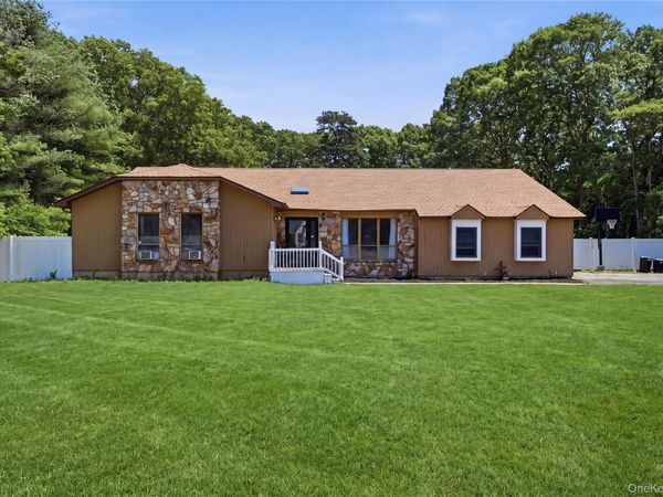 43 Margin Drive W, Shirley, NY 11967