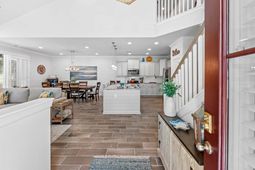 2401 Thoroughfare Dr. photo 4