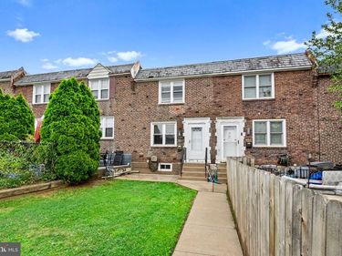 2210 DERMOND AVENUE, UPPER DARBY, PA 19082