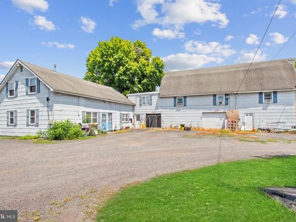 33 ALLENS ROAD, HIGHTSTOWN, NJ 08520