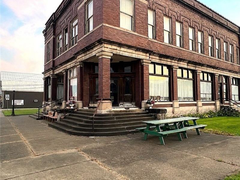 180 Broadway Street, Quaker City, OH 43773 Photo 2