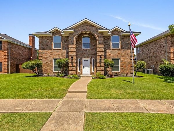 6906 Graham Drive, Rowlett, TX 75089