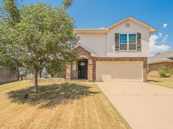 8505 Mystic Trail, Fort Worth, TX 76118