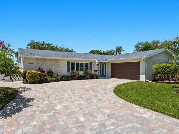 1122 45TH AVENUE NE, ST PETERSBURG, FL 33703