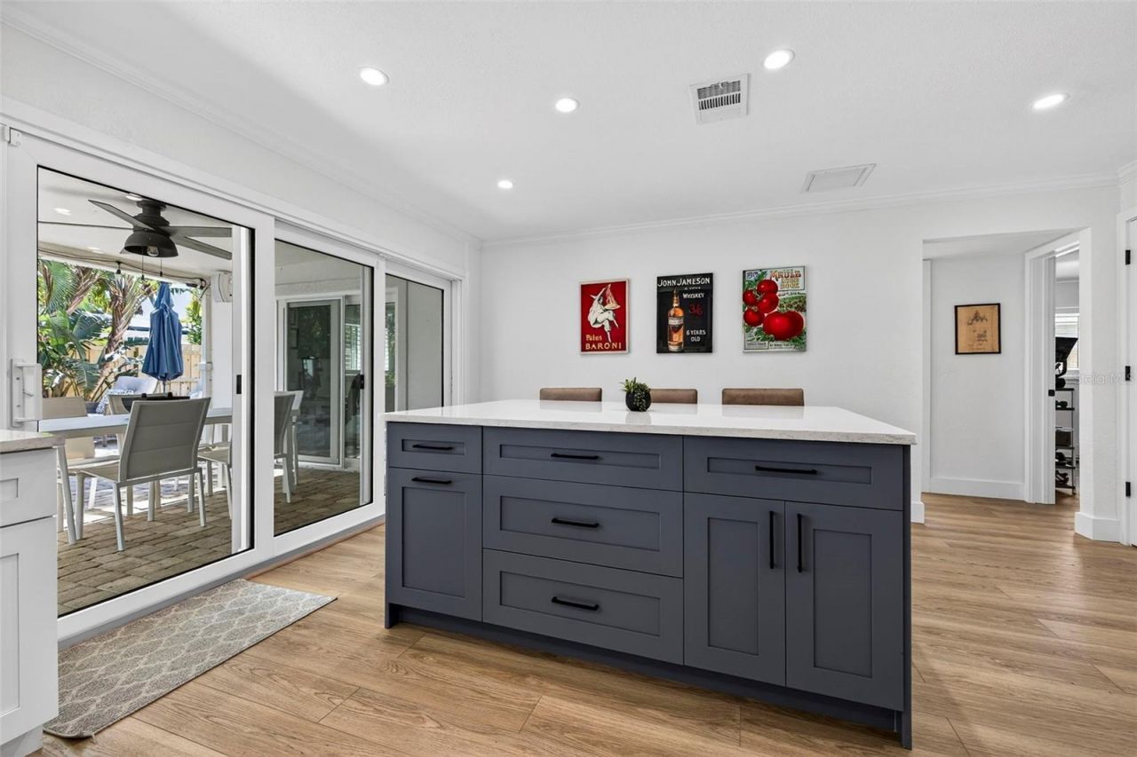 1122 45th Avenue Ne, Saint Petersburg, FL 33703 Photo