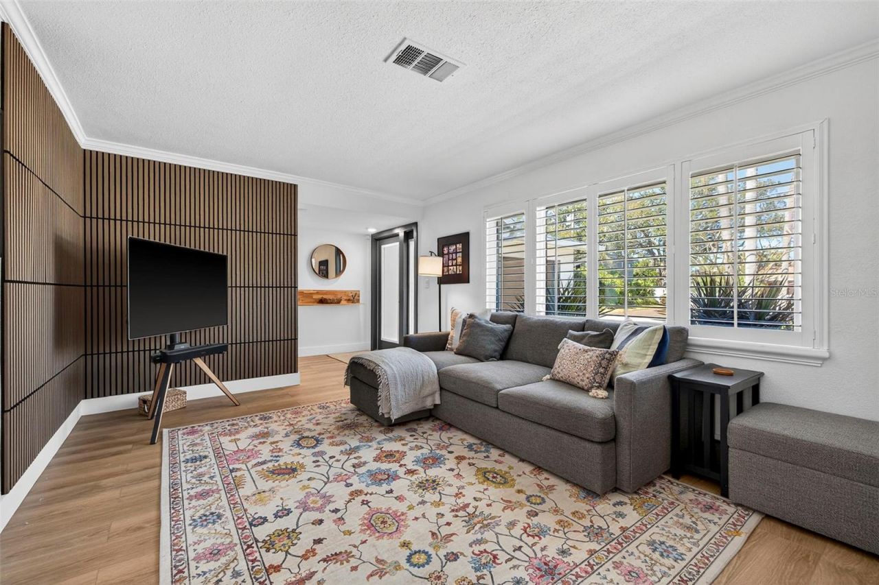 1122 45th Avenue Ne, Saint Petersburg, FL 33703 Photo