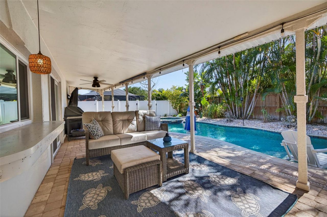 1122 45th Avenue Ne, Saint Petersburg, FL 33703 Photo