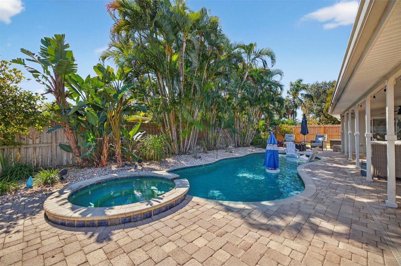 1122 45th Avenue Ne, Saint Petersburg, FL 33703 Photo