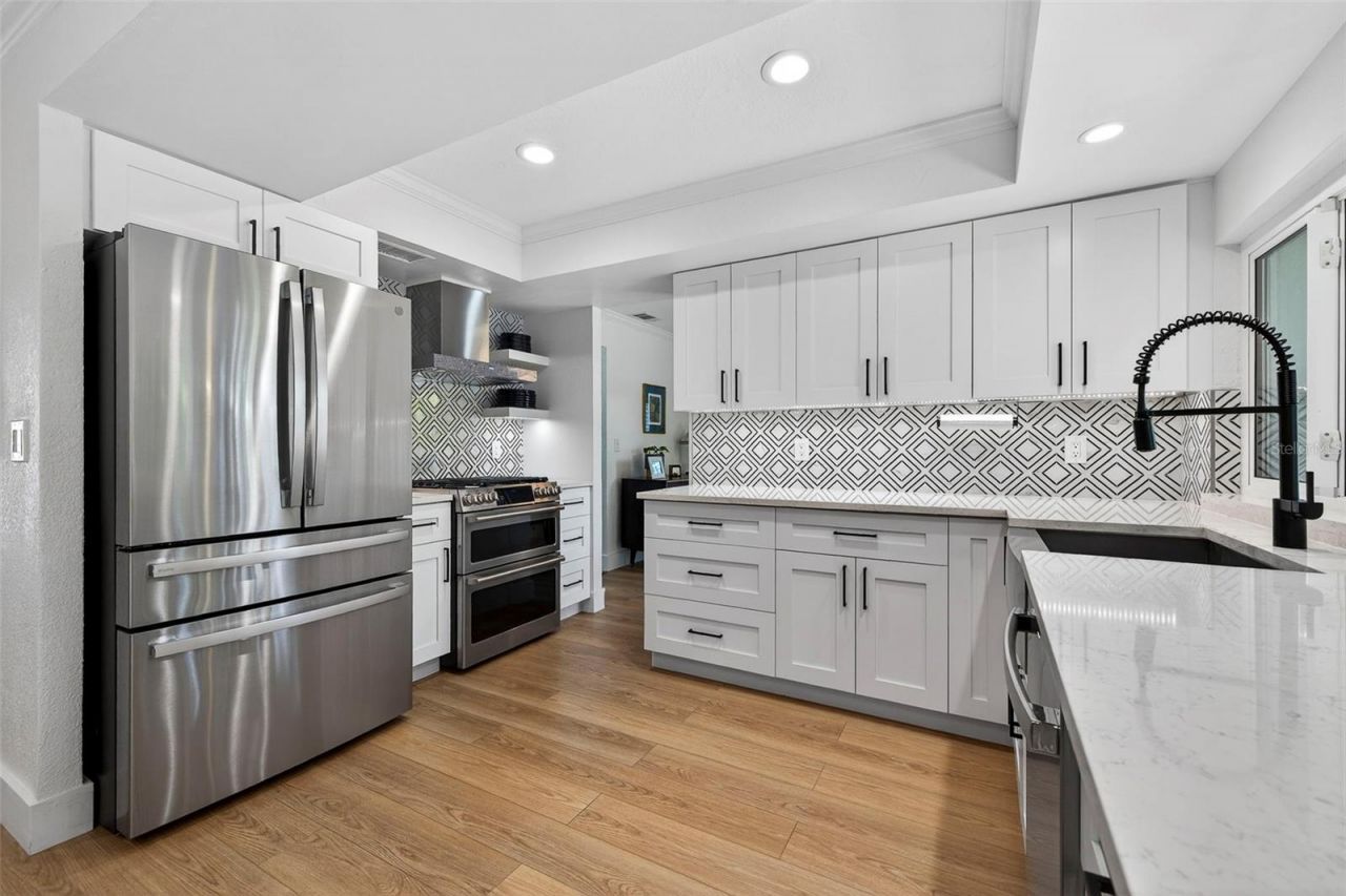 1122 45th Avenue Ne, Saint Petersburg, FL 33703 Photo