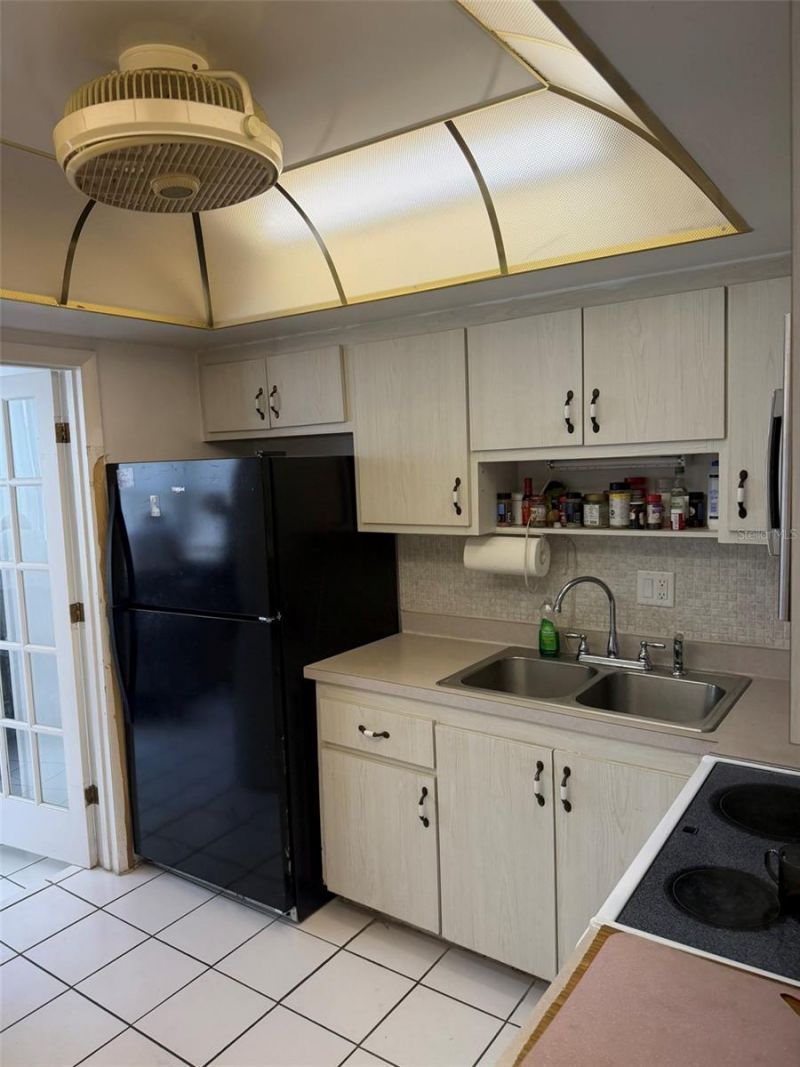 8100 Dr Martin Luther King Jr Street N, Unit 208, Saint Petersburg, FL 33702 Photo