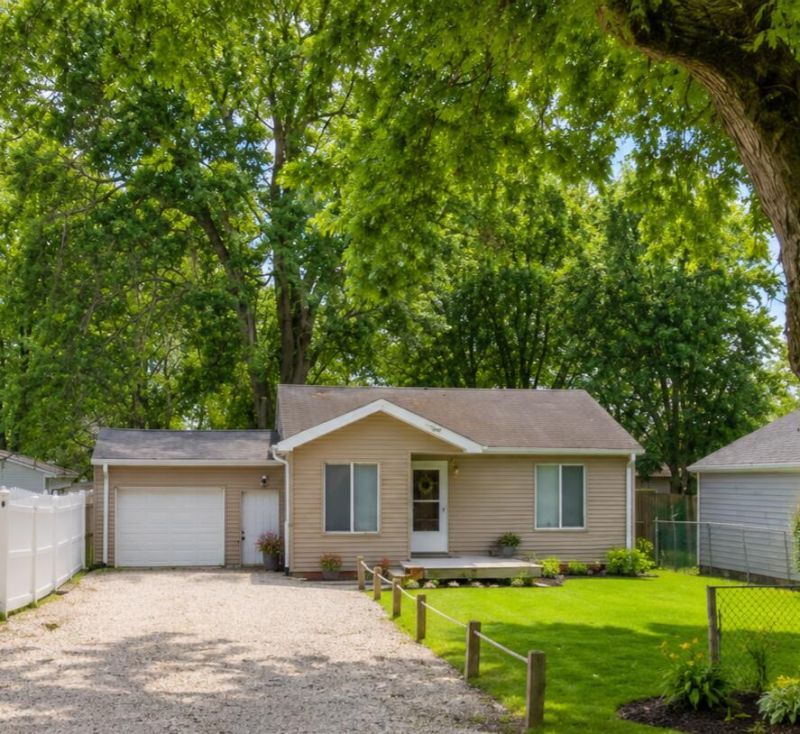207 Comanche Street, Council Bluffs, IA 51501 Main Photo