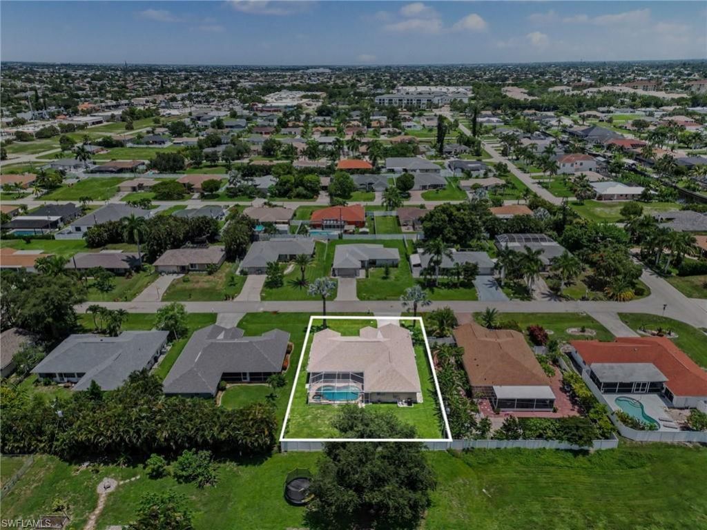 1714 SE 21st Ter, Cape Coral, FL 33990 Photo