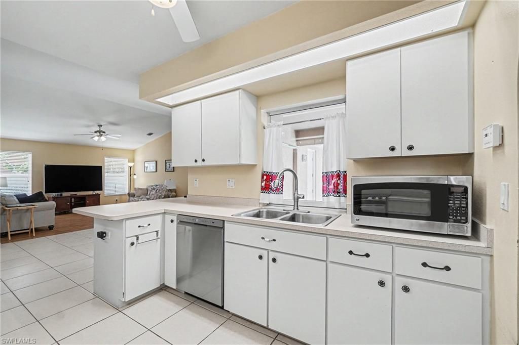 1714 SE 21st Ter, Cape Coral, FL 33990 Photo