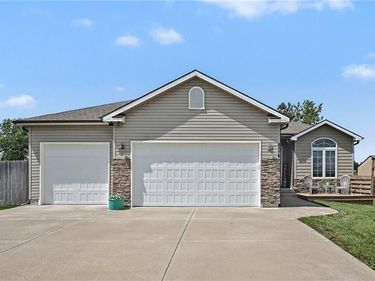 8578 SW 208th Street, Trimble, MO 64492