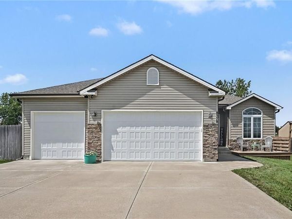 8578 SW 208th Street, Trimble, MO 64492