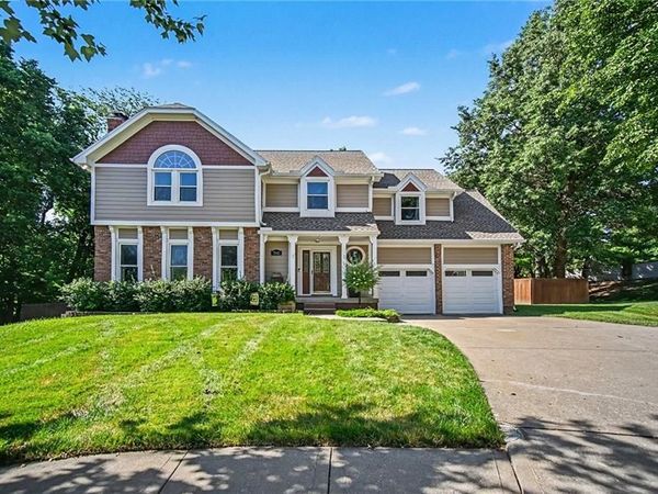 7641 N Lucerne Court, Kansas City, MO 64151