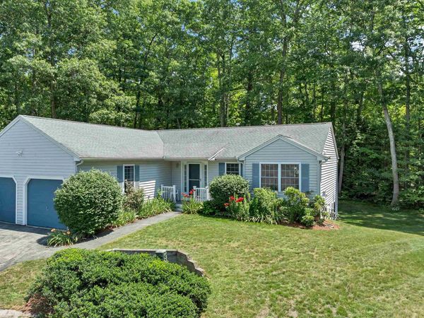4 Glasgow Circle, Hudson, NH 03051