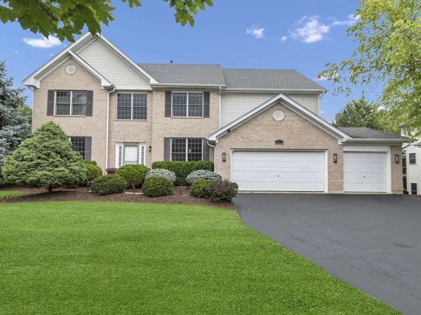 1311 Bison Lane , Hoffman Estates, IL 60192